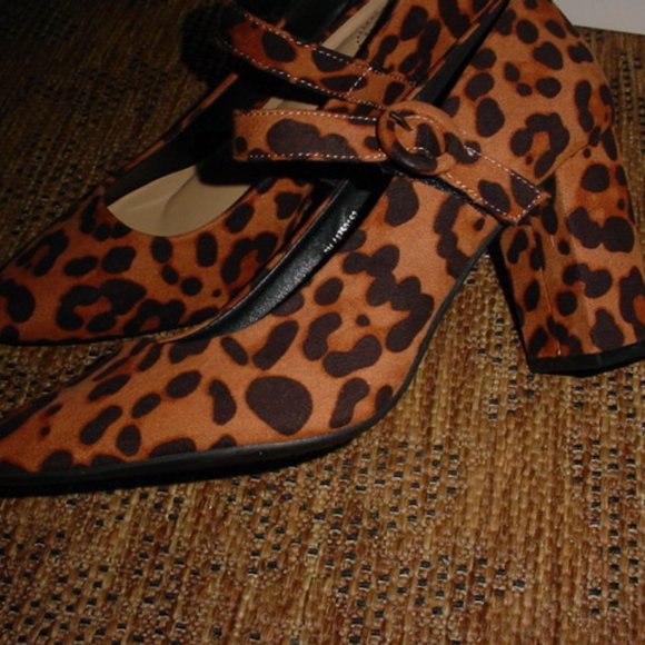 CATO Shoes - CATO New Animal Designs Heels Size 9